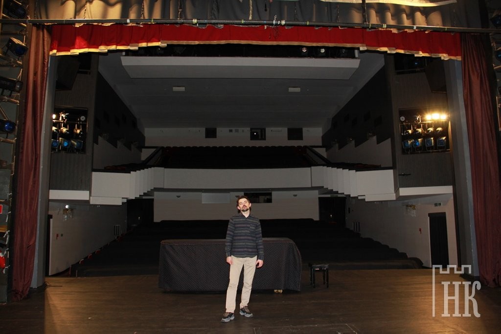 Звонок изменил жизнь нашего земляка. О закулисье театра и не только рассказал Евгений Оробейко