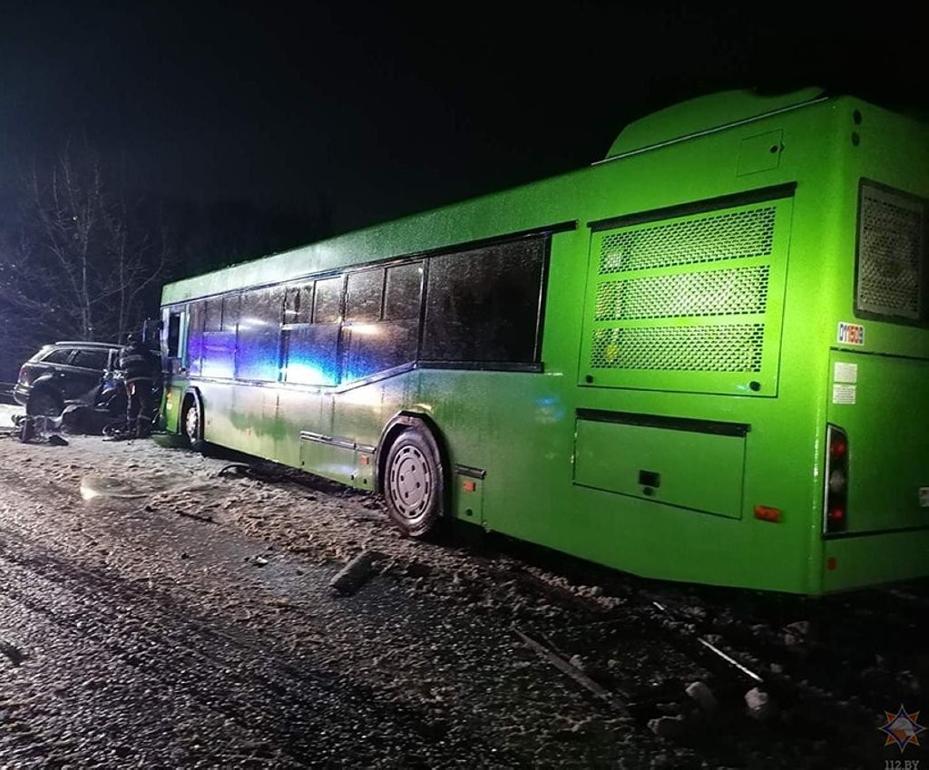 В Минской области произошло лобовое ДТП с участием рейсового автобуса