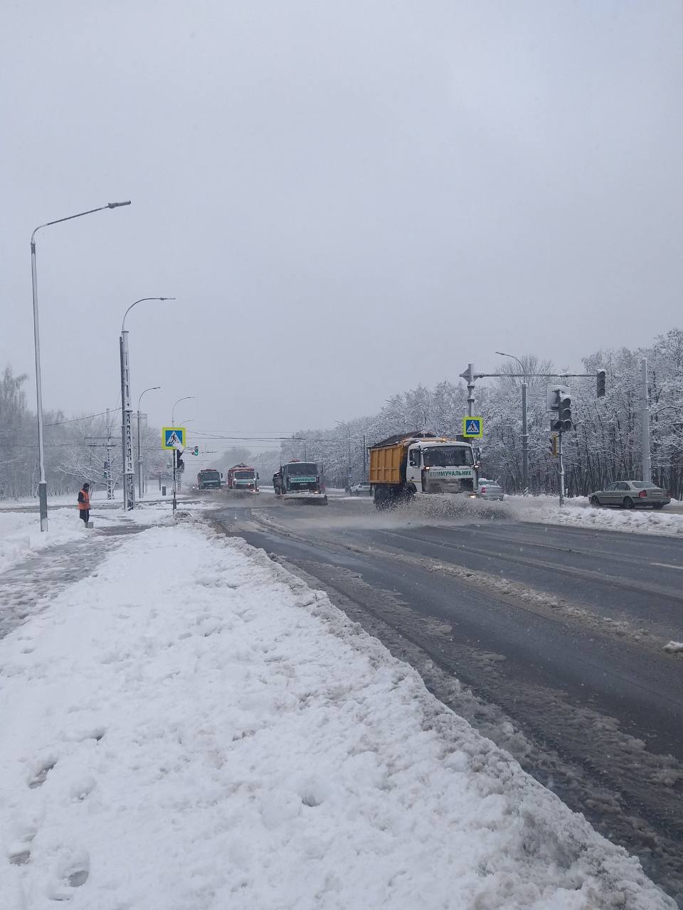 Власти Бреста: работы по уборке снега будут продолжены ночью