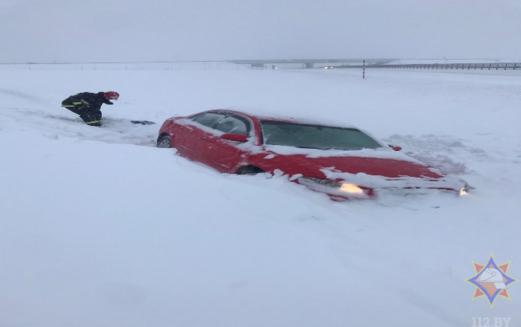 Последствия выпадения снега в Брестской области