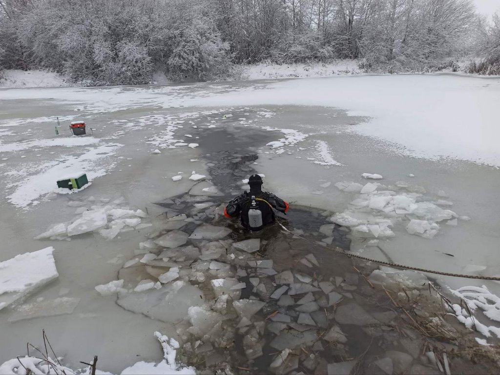 В Беларуси с начала года провалились под лед и утонули 16 человек, двое из них - дети