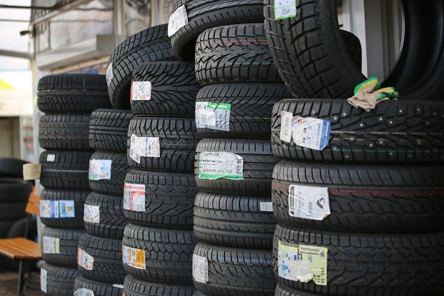 «Езжу на «зиме» круглый год – все отлично». Можно ли не «переобуваться» на лето?