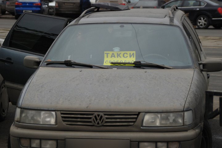 Пассажир такси ошибся адресом и начал буянить. Его приговорили к 150 часам общественных работ