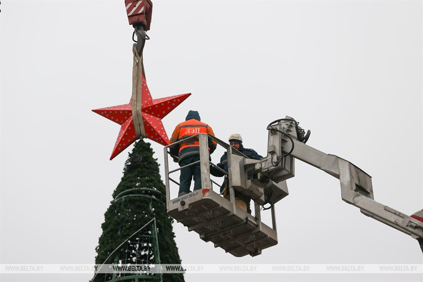 В Бресте открылась предновогодняя ярмарка. Подробности и фоторепортаж