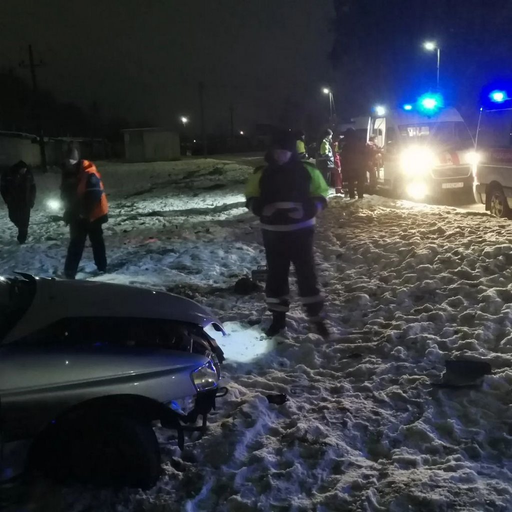 Четверо пьяных парней попали в ДТП в Барановичах