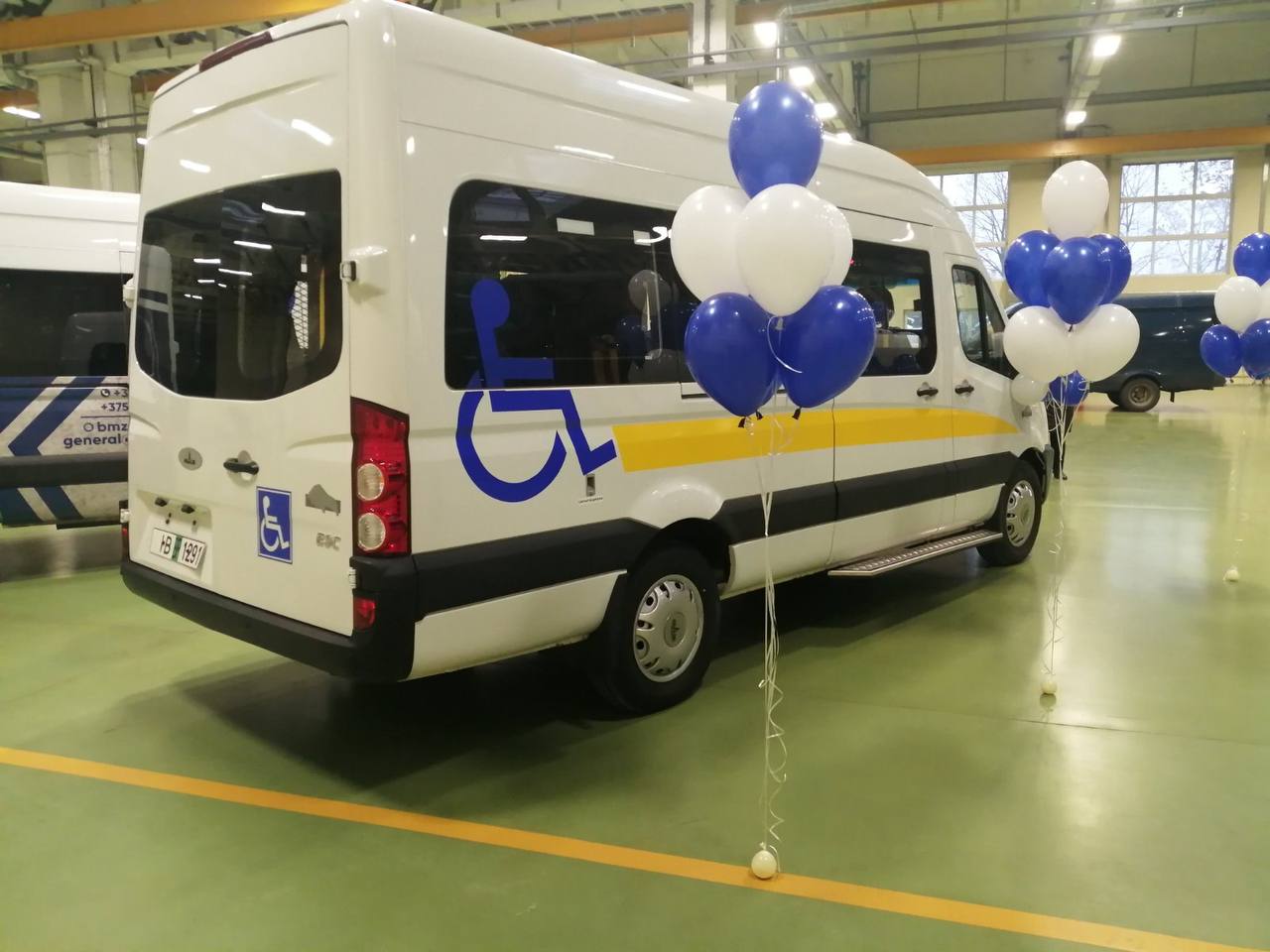 На ОАО «Брестмаш» состоялась торжественная передача автомобиля для перевозки инвалидов