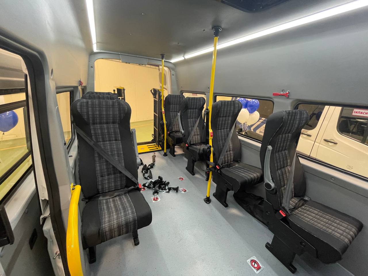 На ОАО «Брестмаш» состоялась торжественная передача автомобиля для перевозки инвалидов