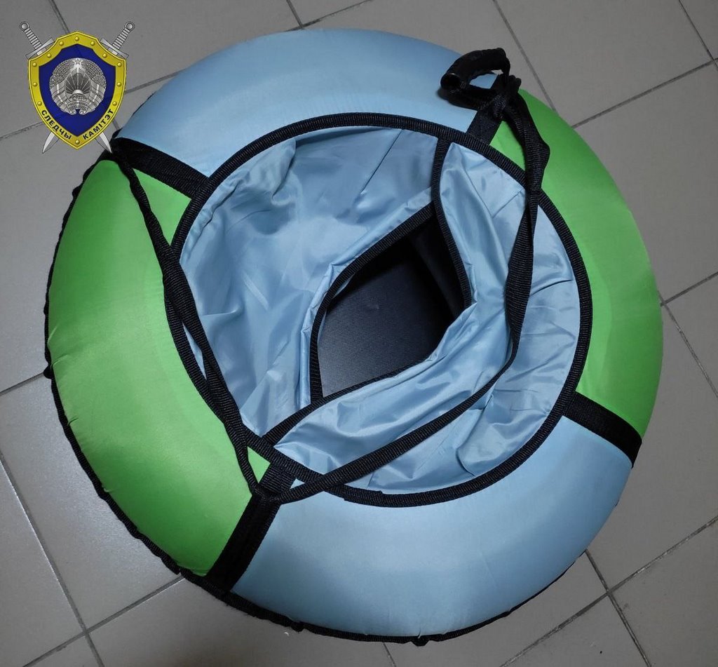 В Барановичах 11-летний мальчик на тюбинге врезался в дерево