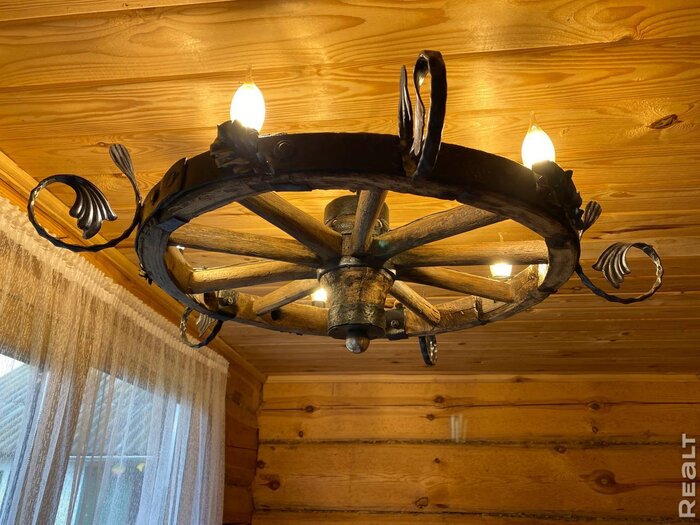 «Наш дом даст фору городской квартире». Молодая семья приехала в деревню по распределению — и осталась навсегда