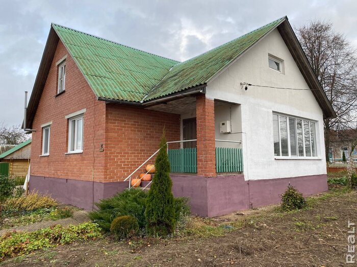 «Наш дом даст фору городской квартире». Молодая семья приехала в деревню по распределению — и осталась навсегда