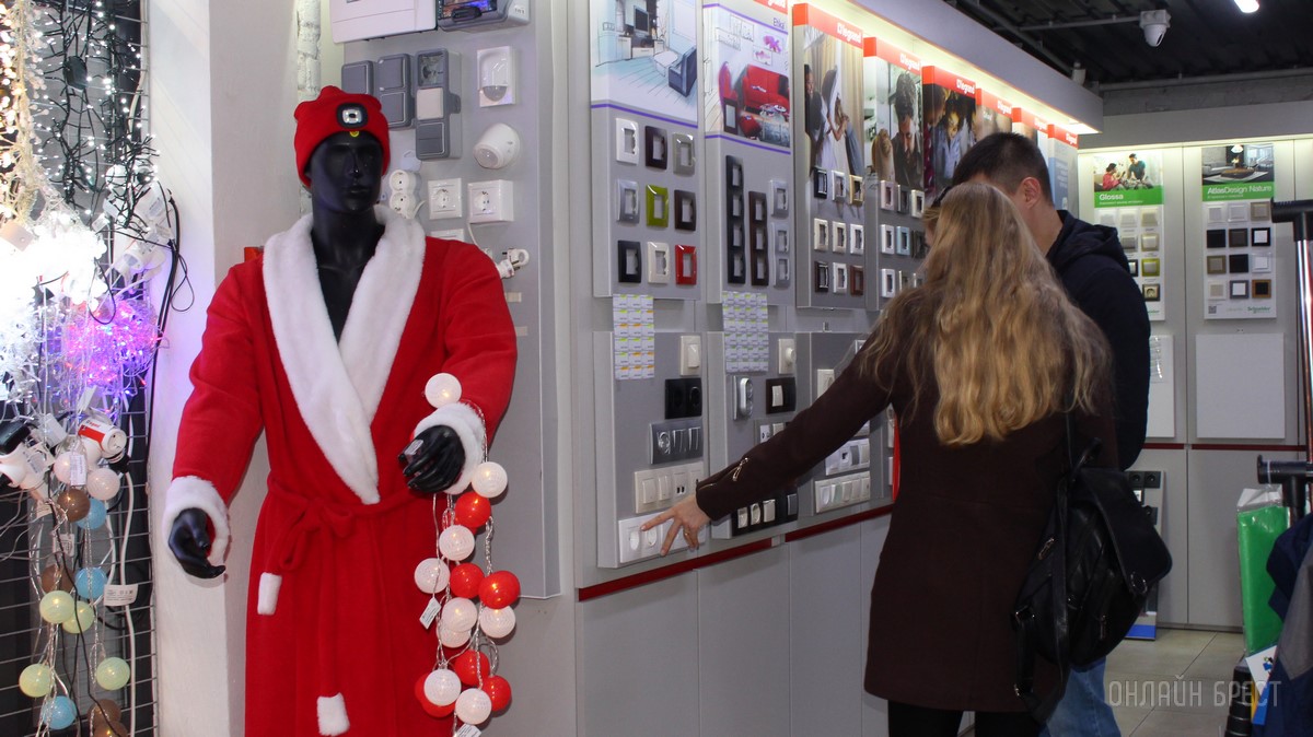 Новый 2023 год не наступит без всей электрики! Срочно приходите в магазин на Пушкинскую, 94-2 в Бресте