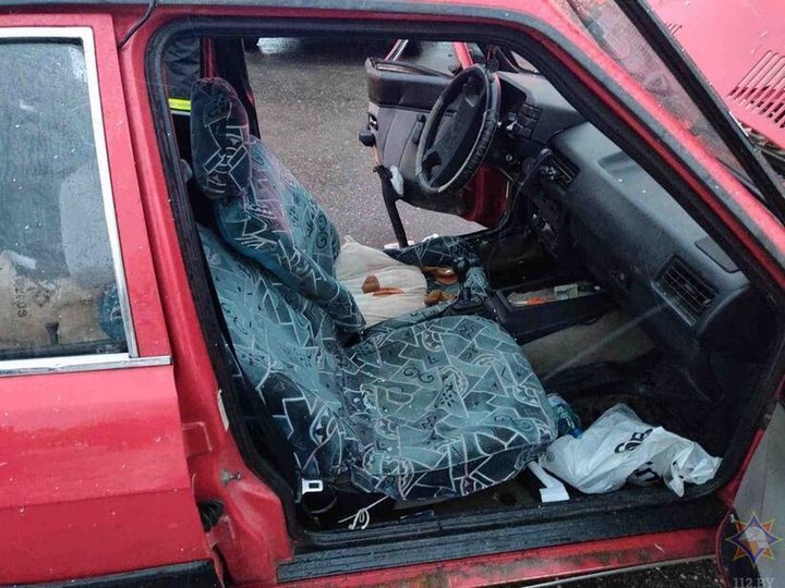 В Гродно женщина невнимательно выехала со стоянки наперерез Ford. Видео столкновения