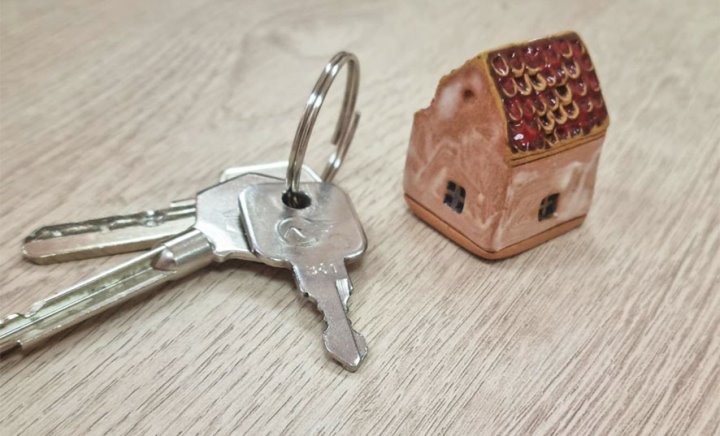 Врача, отработавшую по распределению, выселяли из арендной квартиры. Вступился генпрокурор