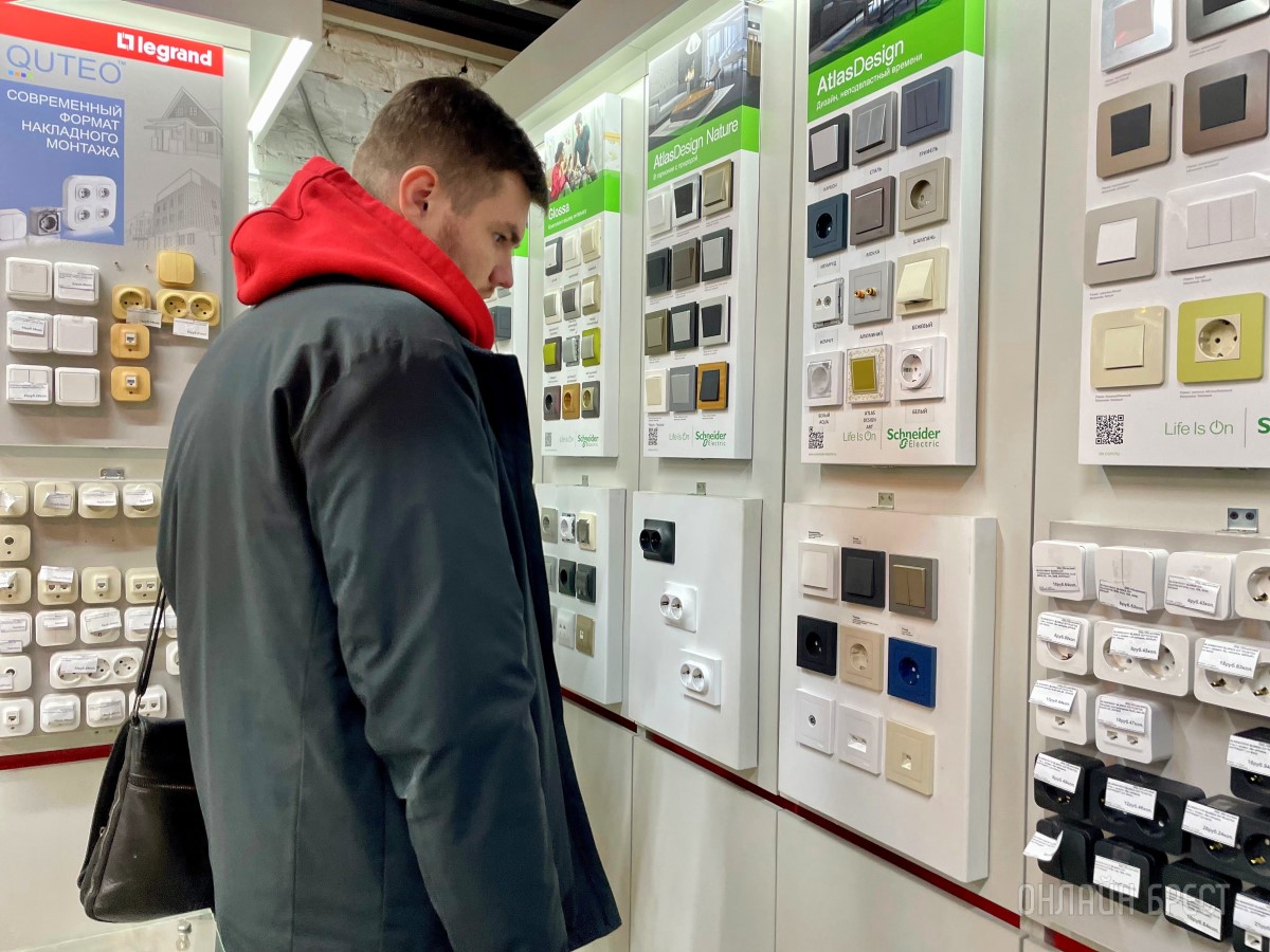 Множество крутых обновлений и девайсов в магазине «Вся электрика» в Бресте: теплый пол, стильная электрофурнитура, новые бренды и качественный сервис