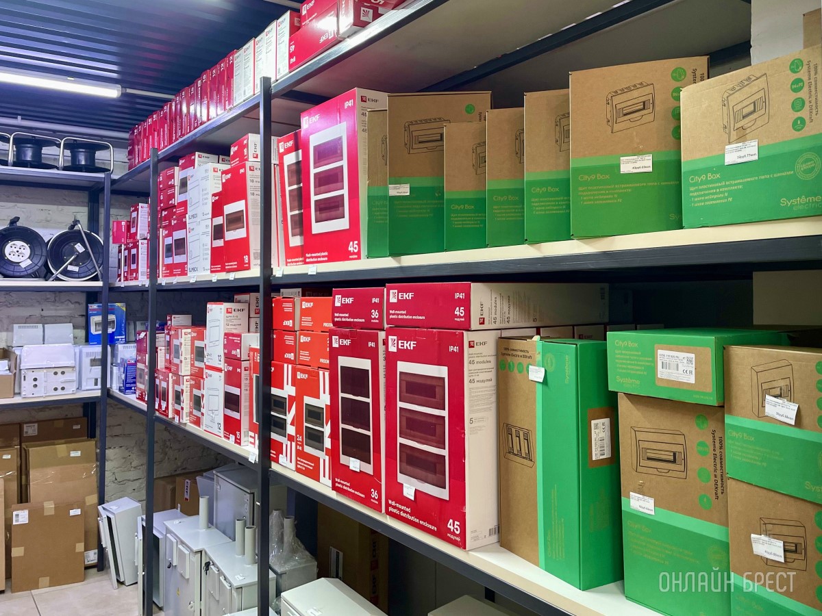 Электрика на все случаи жизни! Большой фоторепортаж из магазина «Вся электрика» в Бресте