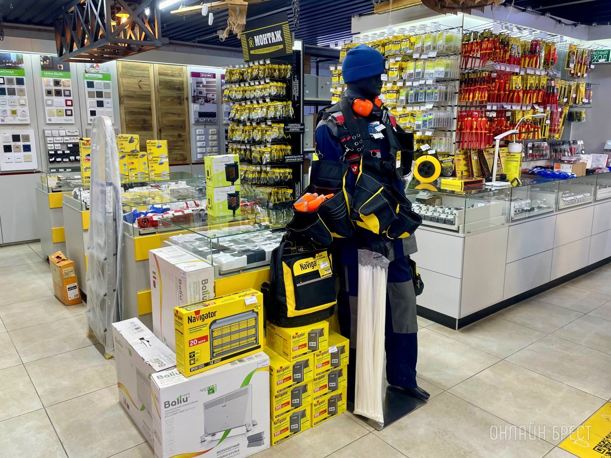 Электрика на все случаи жизни! Большой фоторепортаж из магазина «Вся электрика» в Бресте