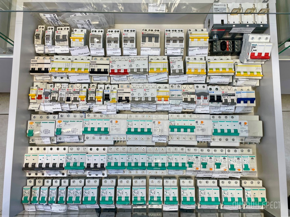 Электрика на все случаи жизни! Большой фоторепортаж из магазина «Вся электрика» в Бресте