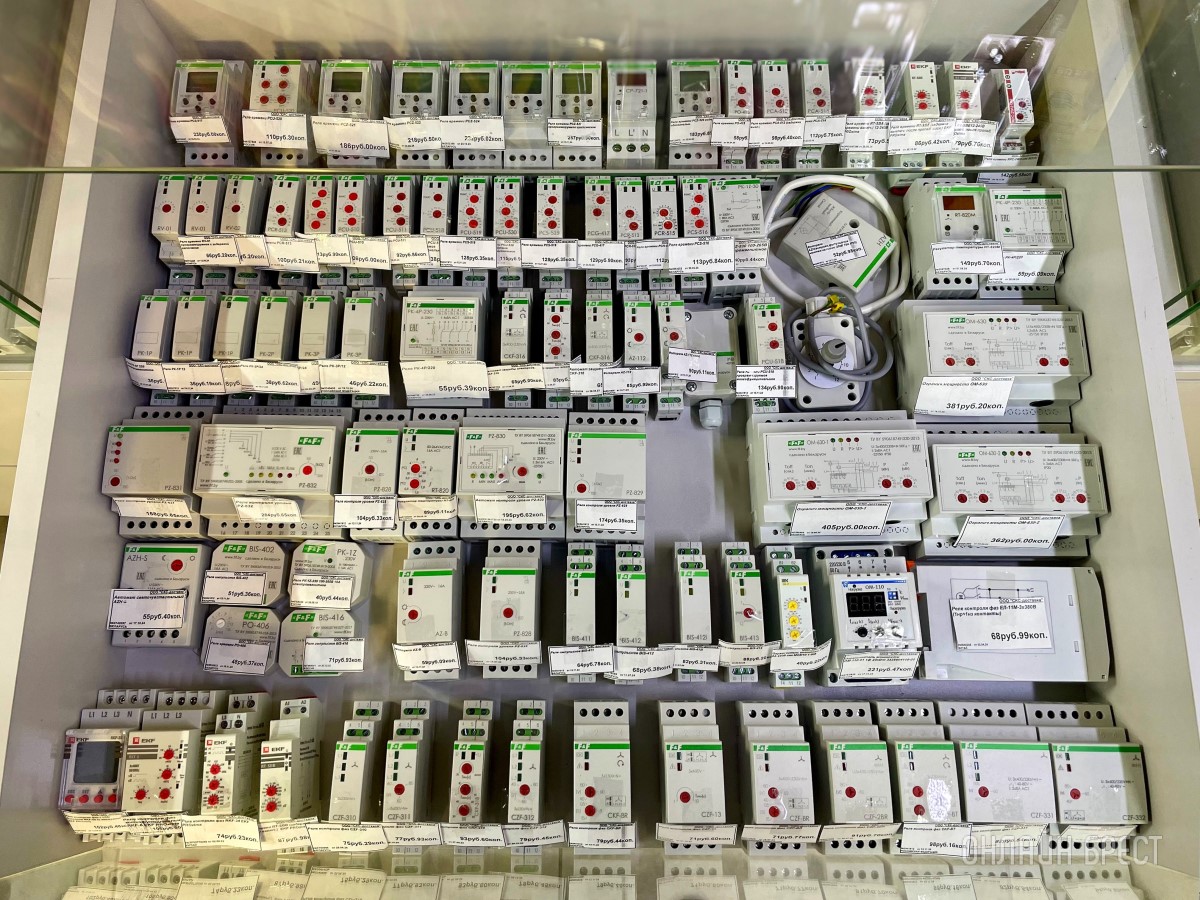 Электрика на все случаи жизни! Большой фоторепортаж из магазина «Вся электрика» в Бресте