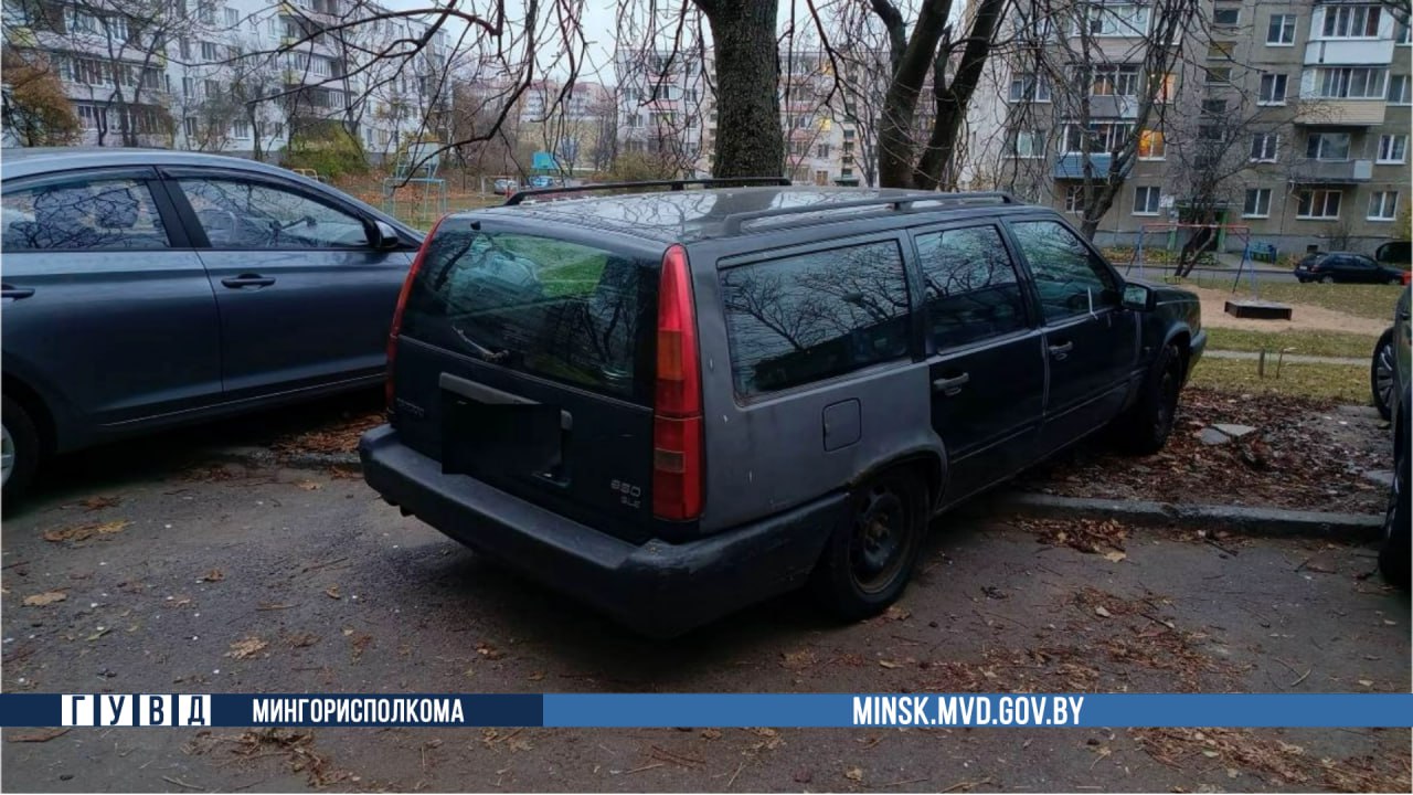 Белоруска поссорилась с супругом и выбросила из окна посуду — что было дальше