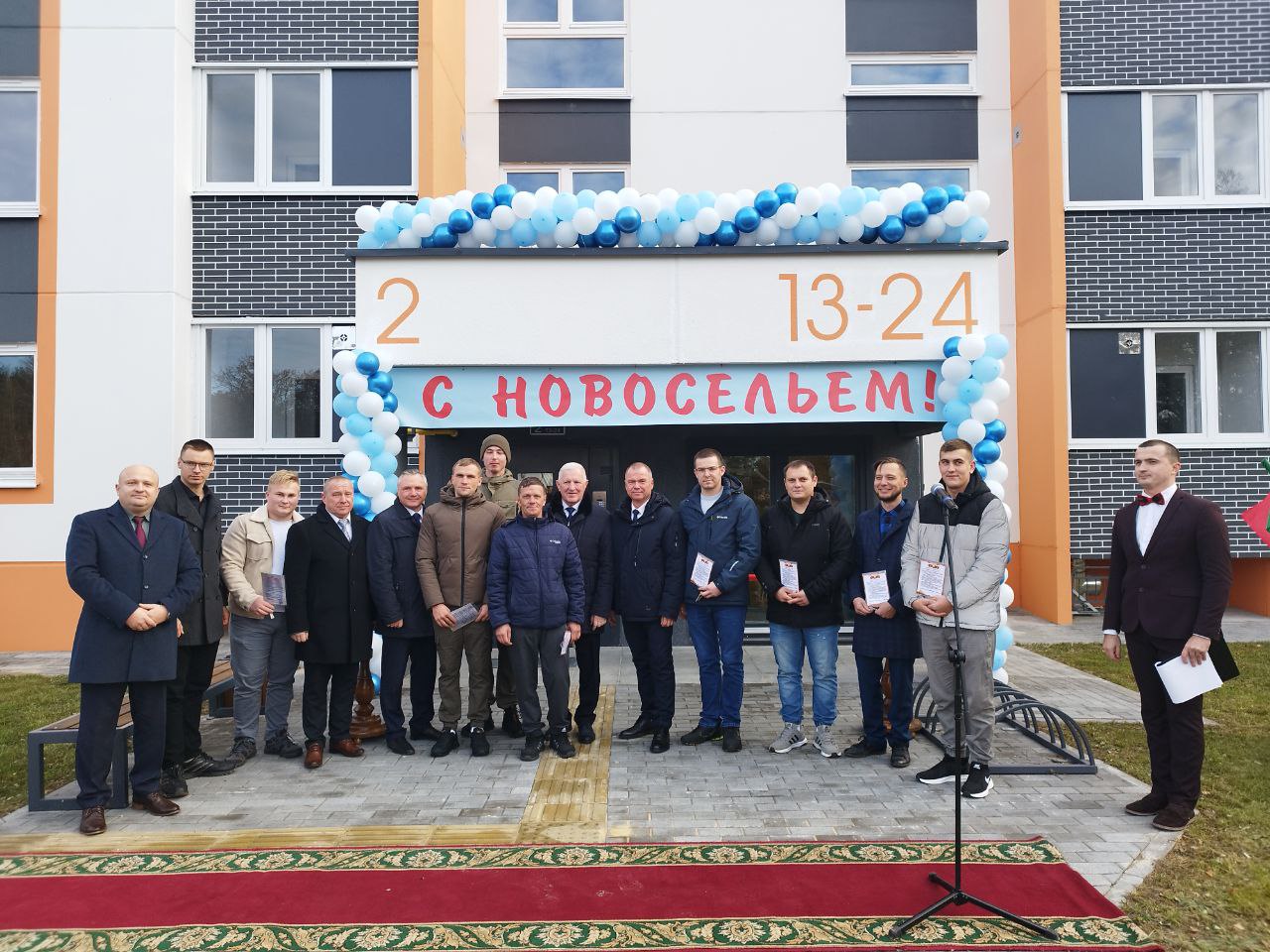 Многоэтажный дом для работников сельского хозяйства построили в Брестском районе