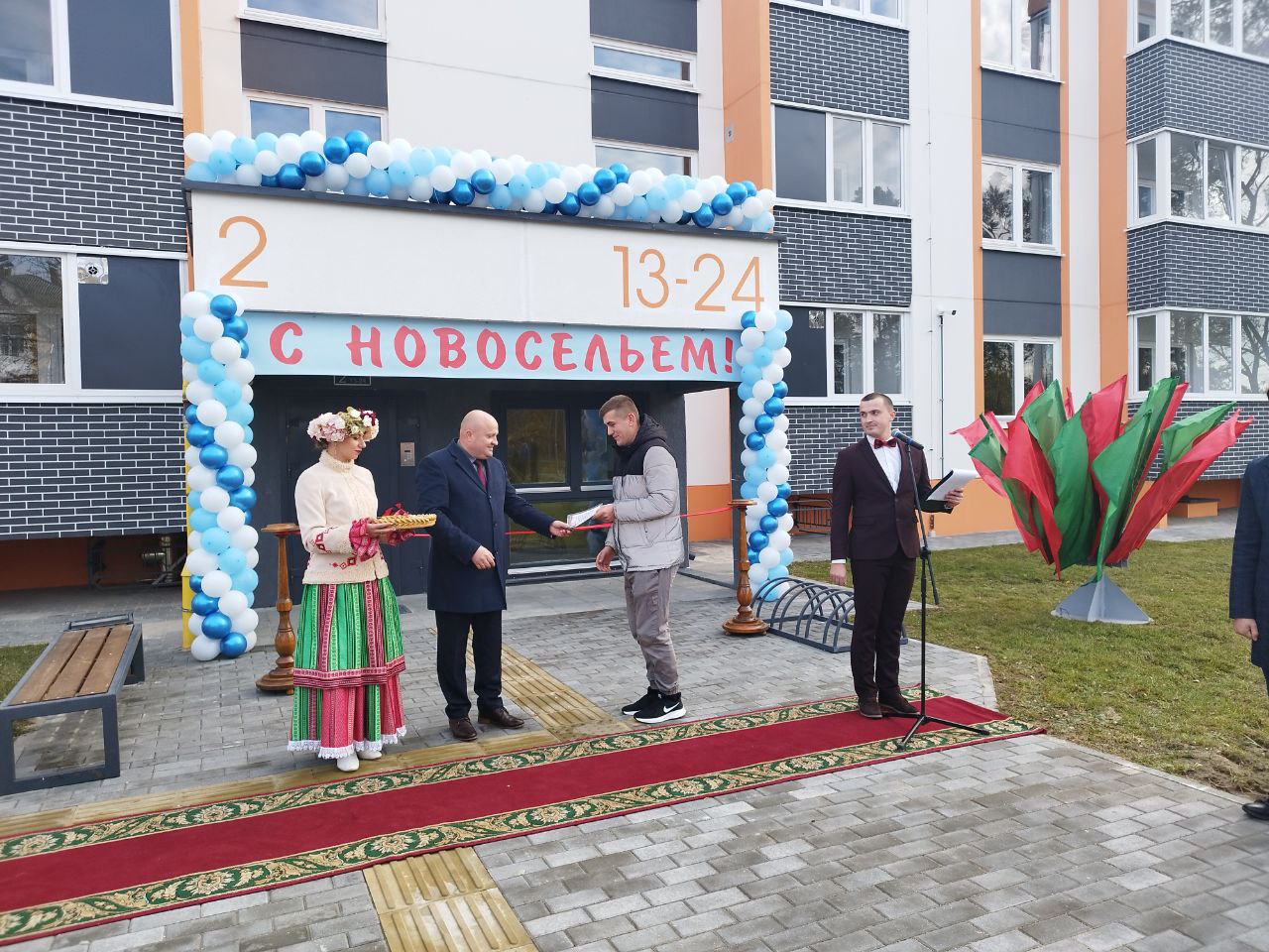 Многоэтажный дом для работников сельского хозяйства построили в Брестском районе