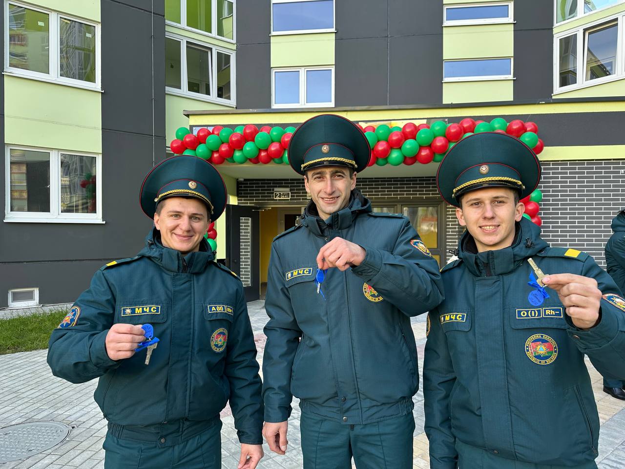 В Бресте 100 спасателей получили ключи от арендного жилья