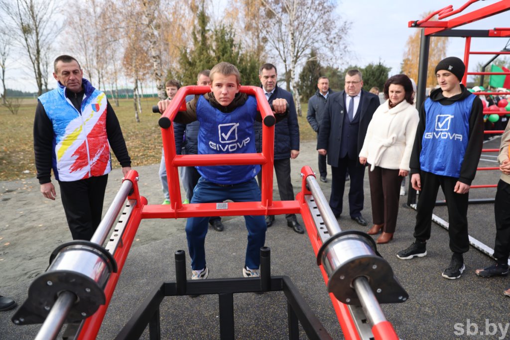 Открытие спорткомплекса в агрогородка Парохонск Пинского района