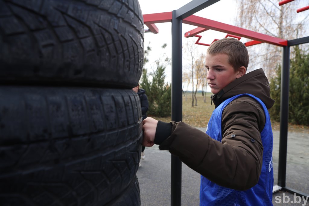 Открытие спорткомплекса в агрогородка Парохонск Пинского района