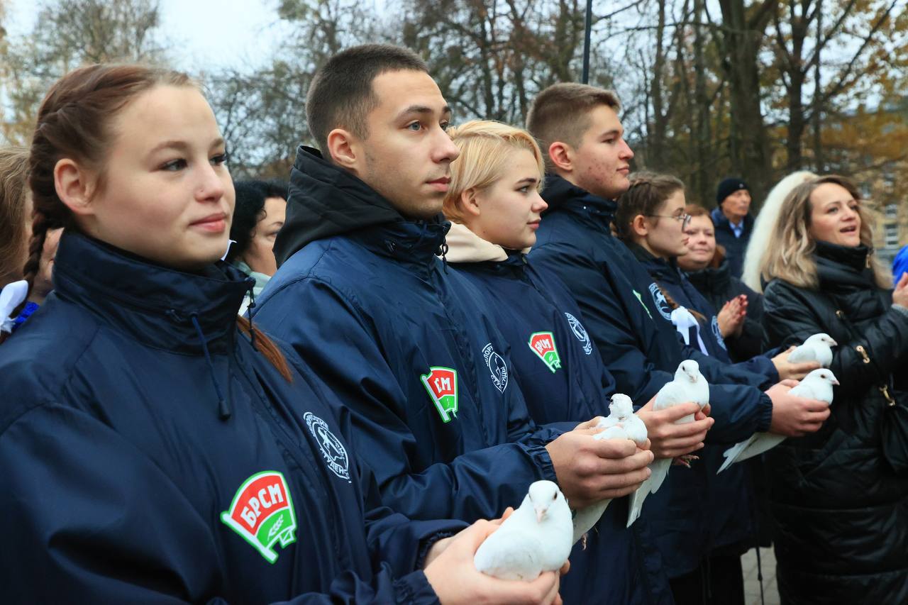 Мурал «Будущее Беларуси в твоих руках» появился в Пинске