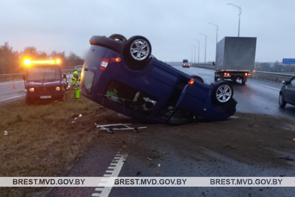 Житель Бреста перевернулся на Volkswagen