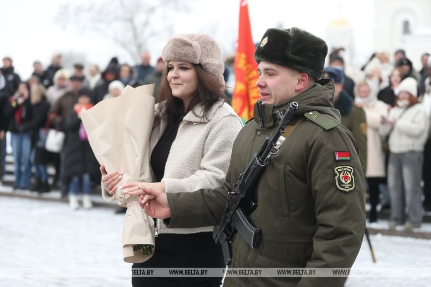 Предложение на присяге сделал своей девушке военнослужащий в Бресте