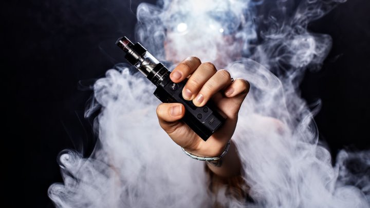 Нарколог: дневные порции никотина в вейпе могут быть равны 3 пачкам сигарет