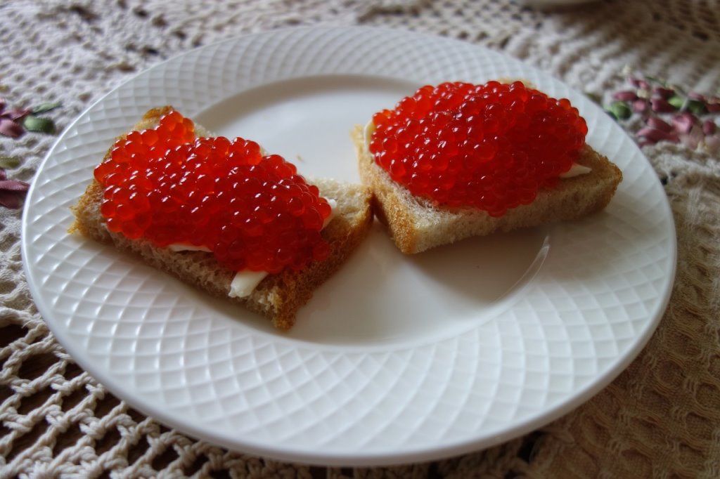 Есть ли польза от искусственной икры? Что говорит врач