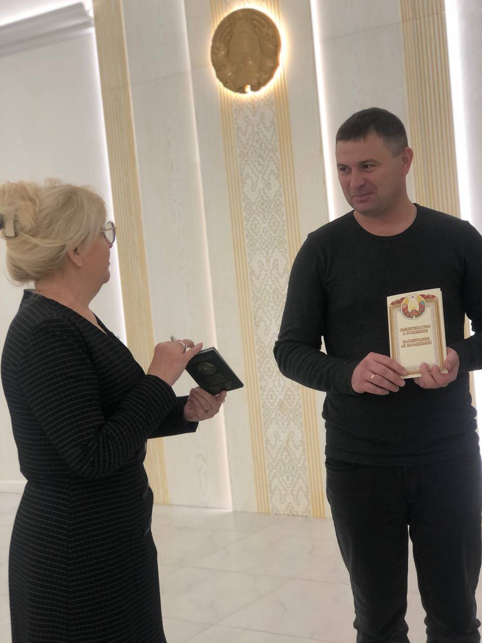 12.12.2024 в Брестском ЗАГСе зарегистрировали сразу девять новорожденных – трех мальчиков и шести девочек! 