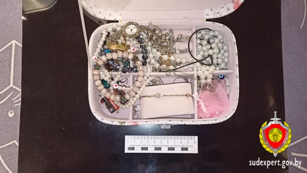 2 тысячи евро за любовь. В неприятную историю попала 41-летняя жительница Каменца