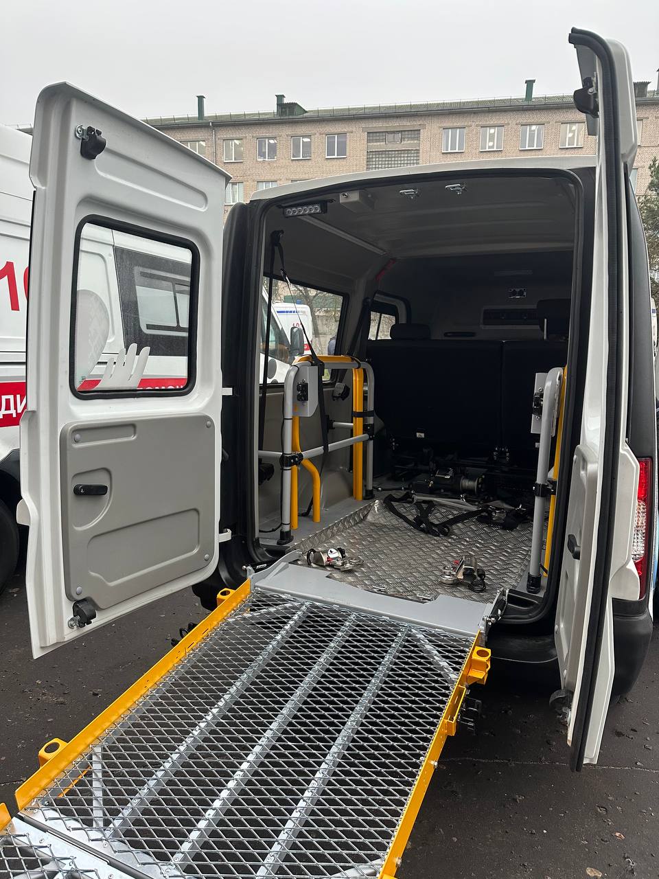 В Брест доставлены новые автомобили cкорой помощи