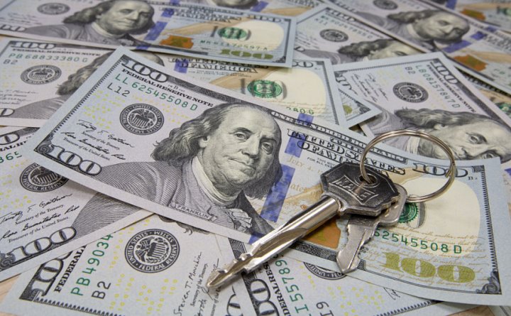 У жителя Бреста украли 15 500 долларов