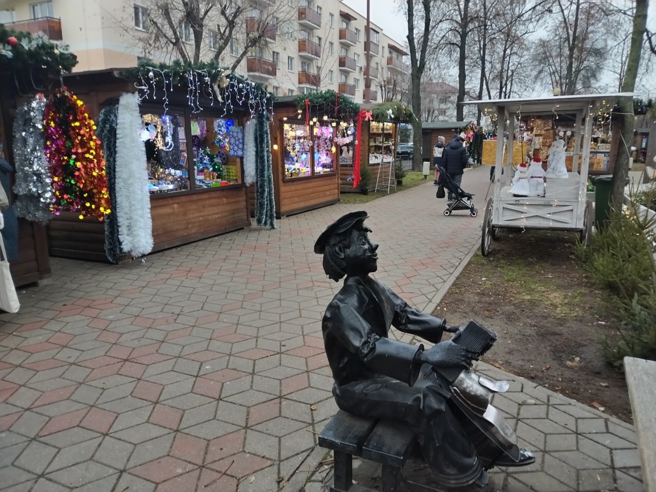 В Бресте открылась предновогодняя ярмарка