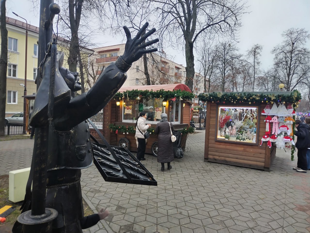 В Бресте открылась предновогодняя ярмарка