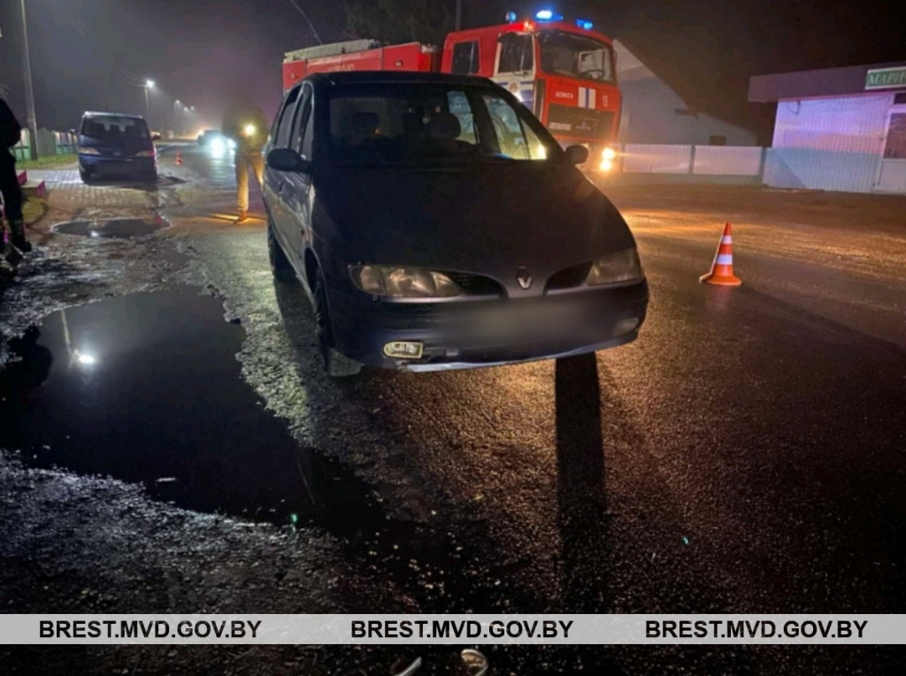 В Дрогичинском районе авто наехало на пьяного пешехода, лежащего на дороге