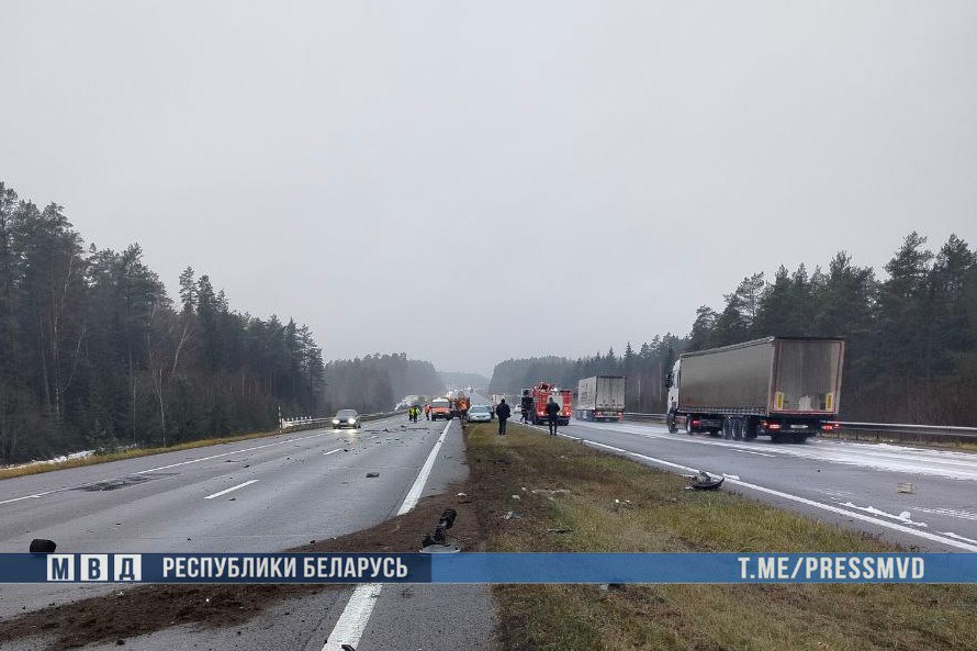 На М1 сегодня утром погибли два человека — подробности трагедии