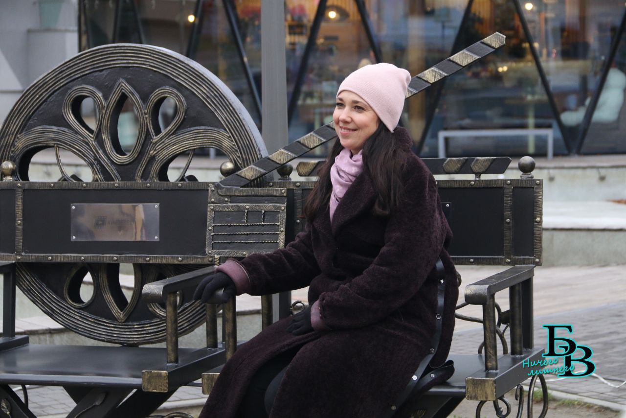 Необычная скамья появилась на Советской в Бресте