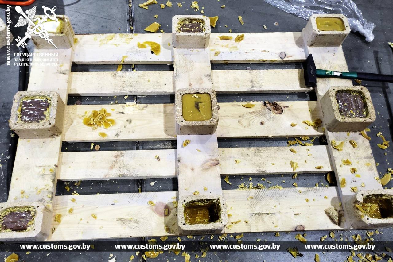 88 кг наркотиков нашли белорусские таможенники в грузовике из Литвы