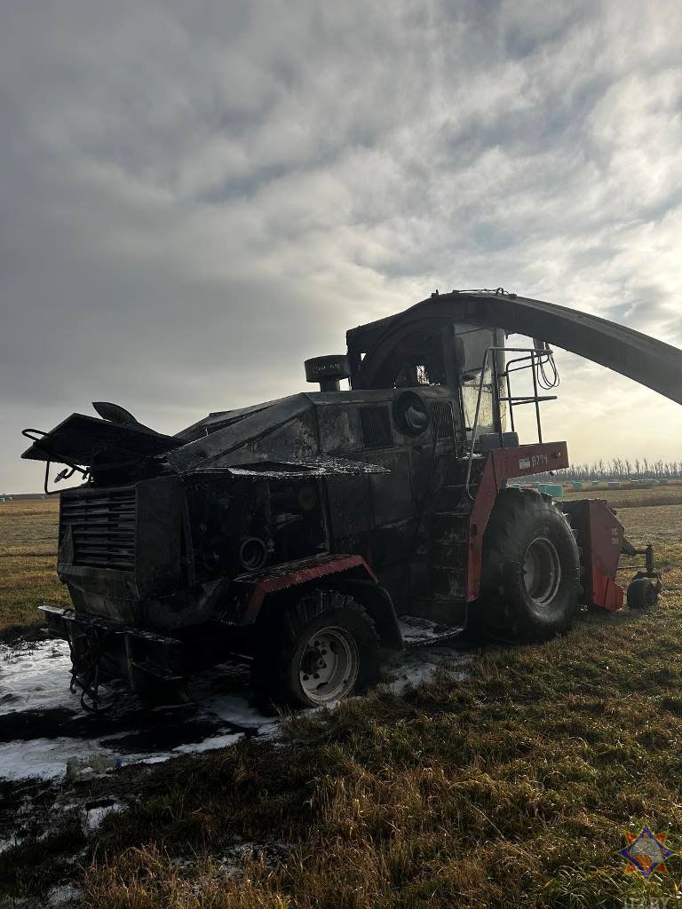Кормоуборочный комплекс загорелся в Кобринском районе