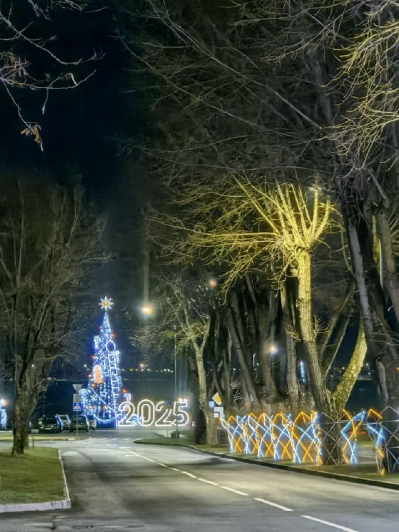 Новогодняя сказка на набережной Бреста — фоторепортаж