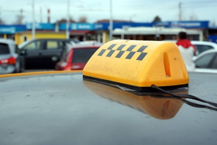 В Беларуси ИП таксовал без включения в реестр. Вот как его наказали