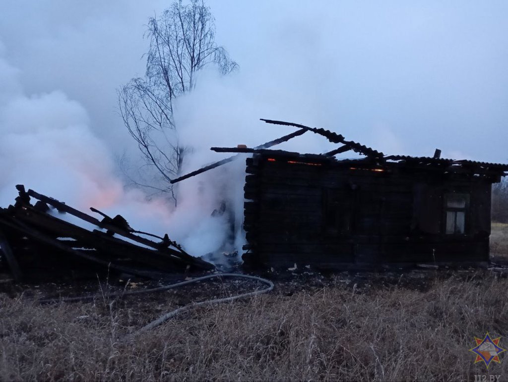 На пожаре в Малоритском районе работники МЧС спасли мужчину — видео