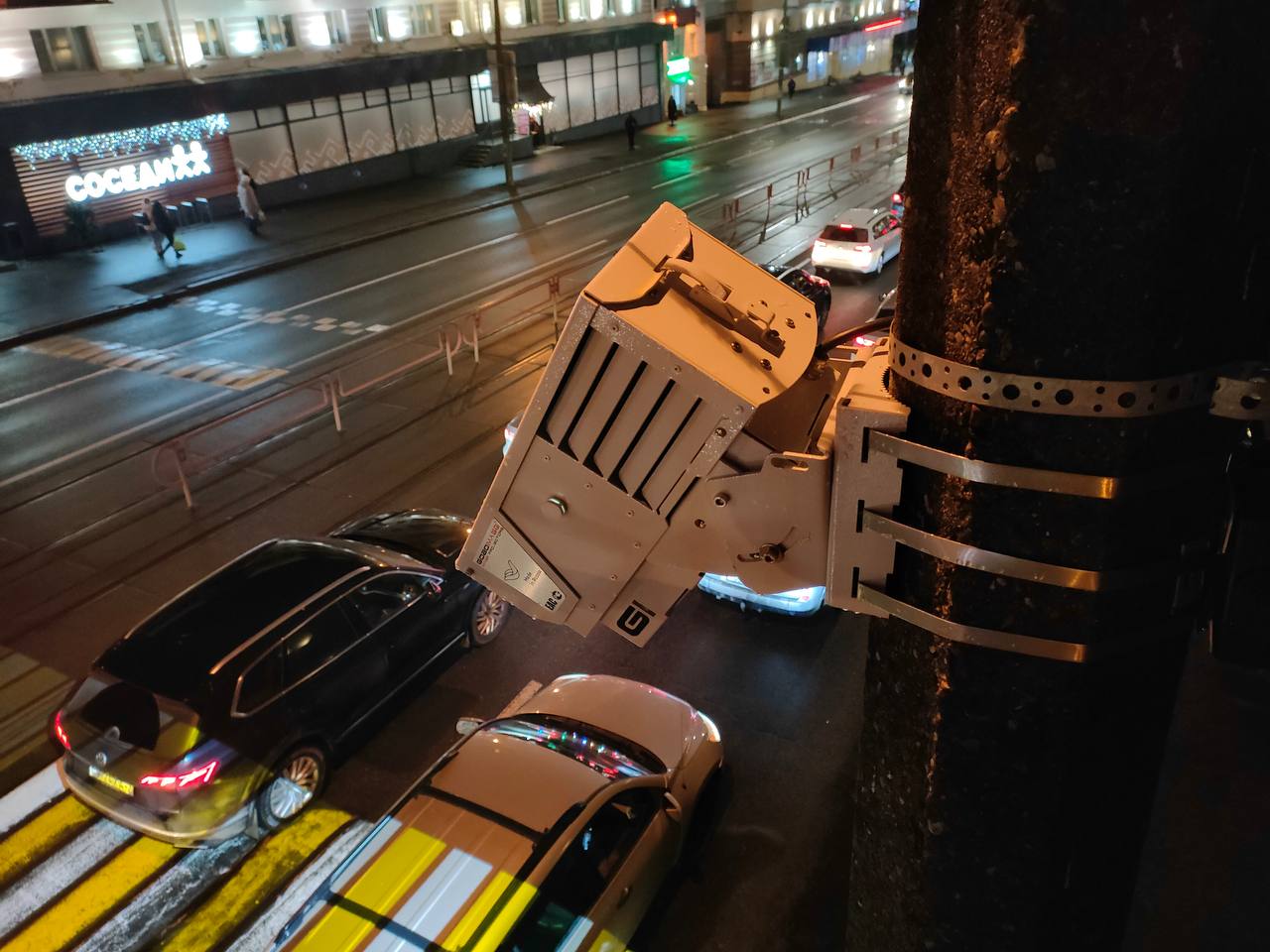 Как думаете, где такой нужен в Бресте? В столице появился необычный пешеходный переход