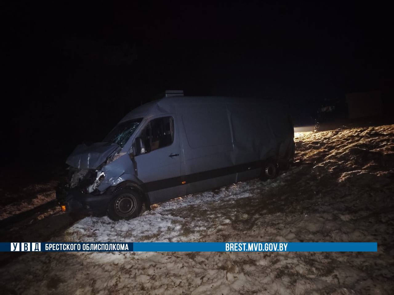 Серьезное ДТП на М1 в Брестской области: ГАЗ протаранил два Mercedes