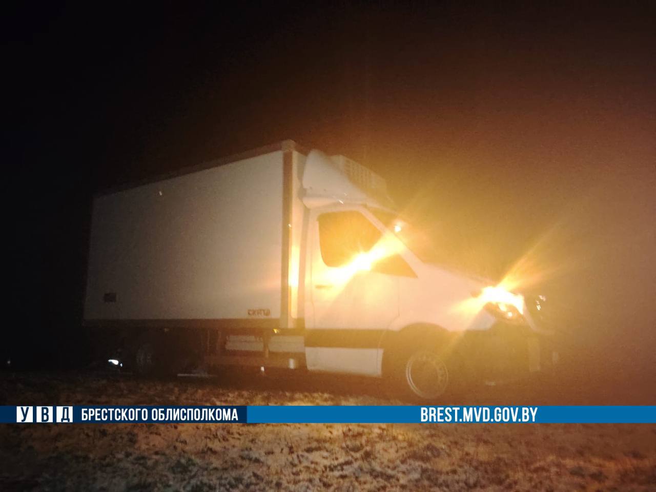 Серьезное ДТП на М1 в Брестской области: ГАЗ протаранил два Mercedes